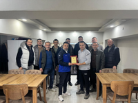 Taraklıspor Yönetiminden Eski Başkan Yavuz Özkul’a Teşekkür Plaketi