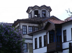 Ayakta Kalmaya Direnen Osmanlı Evi