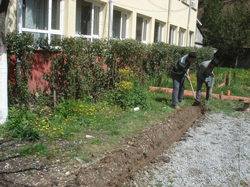 Okul Müdürü Çevre Düzenleme Çalışmarında Harç Kardı