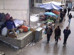 Soğuk Hava ve Kar Yağışı Pazarı Etkiledi