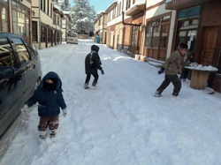 Kar Yağşı Devam Ediyor,Yollar Kapandı