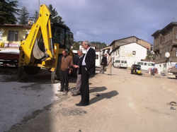 Özkaraman Yusufbey Caddesinde Parke Çalışmalarını İnceledi.