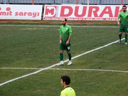 Arkadaşları Tribünde ...