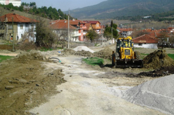 Mahallelere İçme Suyu Hattı Döşeniyor