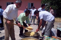 Akçapınar Köyünde Hayır Pilavı Düzenlendi.