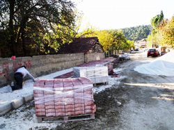 Tretuvar ve Parke Çalışmaları Devam Ediyor