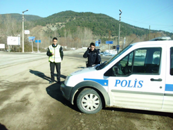 Trafik Ekiplerinden Kar Lastiği Denetimi