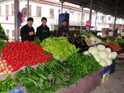 Soğuk Hava Taraklı'da Pazarı Olumsuz Etkiledi