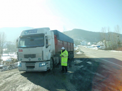 Trafik Ekiplerinden Kar Lastiği Denetimi