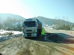 Trafik Ekiplerinden Kar Lastiği Denetimi