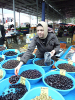 O yine Tezgahının Başındaydı