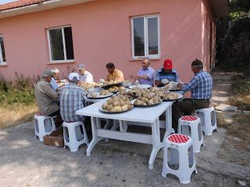 Akçapınar Köyünde Geleneksel Hayır Pilavı Yapıldı