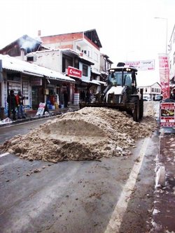 TARAKLI’DA KAR TEMİZLEME SEFERBERLİĞİ