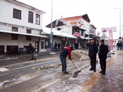 TARAKLI’DA KAR TEMİZLEME SEFERBERLİĞİ