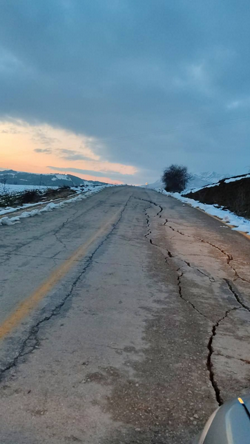 İçdedeler ve Dışdedeler Mahalleleri Yolunda Asfalt Bozulmaları ve Heyelan Tehlikesi